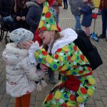 Masopustní průvod před českobudějovickou radnicí zval do tance i návštěvníky