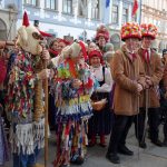 Masopustní průvod před českobudějovickou radnicí zval do tance i návštěvníky
