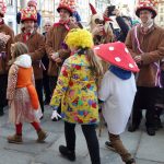 Masopustní průvod před českobudějovickou radnicí zval do tance i návštěvníky