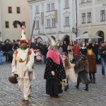 Českým Krumlovem prošlo přes sedmdesát masopustních masek