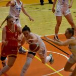 Basketbalistky vyhrály druhý poločas, v prvním tahaly za kratší konec