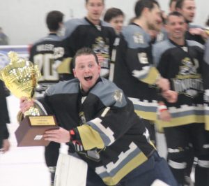 Hokej: Ikona Hluboké se loučí. Dašek už nevěří, že se po operaci kolena vrátí do branky - Jižní Čechy Teď!