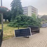 Silný vítr doprovázející bouřku v Písku zničil velkou část výstavy u kulturního domu
