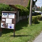 V Přeborově otevřeli pouliční výstavu dětských obrázků. Knihovna dětem zpestří prázdniny Pročteným létem