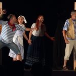 Jindřichohradecká činohra uvádí komedii Poprask na laguně. Hrají v ní ochotníci spolu s profesionálními herci
