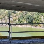 Práce na Zvíkovském mostu pokračují, ale termín se zřejmě nestihne. Podívejte se do zákulisí rekonstrukce