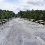 Práce na Zvíkovském mostu pokračují, ale termín se zřejmě nestihne. Podívejte se do zákulisí rekonstrukce