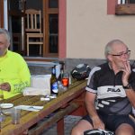 Krajem projeli účastníci přejezdu republiky na koloběžkách. Je to lepší než mít vlka z kola, tvrdili