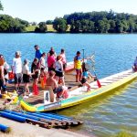 Hradecký rybník Vajgar ovládly dračí lodě. Vajgarská saň se jela už po šesté