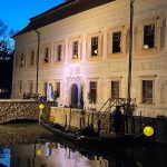 Do renesanční Kratochvíle se až do neděle vrací divadlo a hudba při svíčkách, po vodě pluje gondola