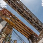 Stavbu železničního mostu u Červené poznamenala smrt jednoho z dělníků