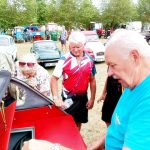 Farskou louku v Lomnici nad Lužnicí zaplnily veteránské vozy