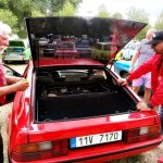 Farskou louku v Lomnici nad Lužnicí zaplnily veteránské vozy