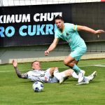 Vyprodaný Střelecký ostrov viděl vítězství Slavie. Dynamo navíc přišlo o vyloučeného Horu