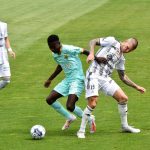Vyprodaný Střelecký ostrov viděl vítězství Slavie. Dynamo navíc přišlo o vyloučeného Horu