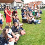 Sportovní víkend v Hrazánkách se vydařil. V neděli cvičili na hřišti také psi