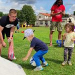 Sportovní víkend v Hrazánkách se vydařil. V neděli cvičili na hřišti také psi
