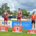 VIDEO: Jedno z posledních vyhlašování na MČR v atletice spláchl v Táboře silný déšť