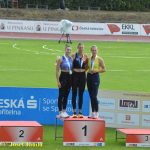 VIDEO: Jedno z posledních vyhlašování na MČR v atletice spláchl v Táboře silný déšť