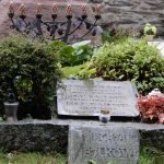 Komentovaná prohlídka hřbitova v Chýnově připomněla tři chýnovské sochaře