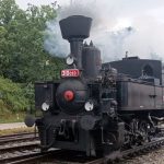 Parní léto v Dačicích déšť nepřekazil. Jízdu historickou lokomotivou si lidé nenechali ujít