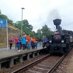 Parní léto v Dačicích déšť nepřekazil. Jízdu historickou lokomotivou si lidé nenechali ujít