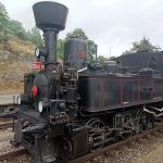 Parní léto v Dačicích déšť nepřekazil. Jízdu historickou lokomotivou si lidé nenechali ujít