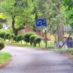 Nelegální radar i dopravní značky v Červené nad Vltavou jsou pryč