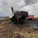 Na Táborsku hořel kombajn a pole s pšenicí. Škoda je 1,8 milionu korun