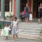 Slavonická tančírna si oblíbila módu první republiky. Předvede ji v neděli na slavnosti v Mláce