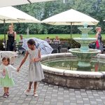 Slavonická tančírna si oblíbila módu první republiky. Předvede ji v neděli na slavnosti v Mláce