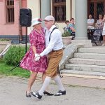Slavonická tančírna si oblíbila módu první republiky. Předvede ji v neděli na slavnosti v Mláce