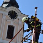 Železní hasiči v plné výstroji bojovali s nástrahami tratě i výhní na náměstí v Týně