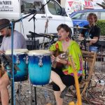 Táboráci si přišli poslechnout muziku a přispívali na plnění přání nemocným dětem