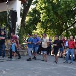 Na petrovických dožínkách se volil nejkrásnější věnec. Muži se utkali v hodu balíkem slámy