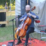 Festival Mezi stromy v milevské Bažantnici nabídl hudbu, divadlo, verše, tanec i výtvarno