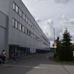 Yanfeng v neděli otevřel dveře závodu v Plané nad Lužnicí