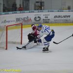 Kohouti smetli Chomutov ve druhé třetině čtyřmi góly