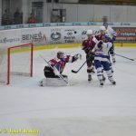 Kohouti smetli Chomutov ve druhé třetině čtyřmi góly