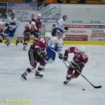 Kohouti smetli Chomutov ve druhé třetině čtyřmi góly