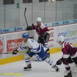 Kohouti smetli Chomutov ve druhé třetině čtyřmi góly