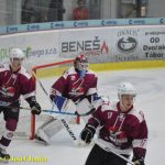 Kohouti smetli Chomutov ve druhé třetině čtyřmi góly