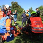 Záchranáři, policisté a hasiči cvičili ve Strakonicích záchranu lidí z vody