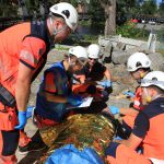 Záchranáři, policisté a hasiči cvičili ve Strakonicích záchranu lidí z vody
