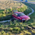 Při ranní nehodě na obchvatu Chýnova se zranila žena. Křižovatka je nebezpečná hlavně pro nejisté řidiče, říká odborník