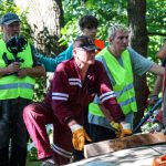 VIDEO: Kadovský viklan se vrací zpět na místo