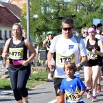 Pro domácí hospic Athelas běželo mezi mosty 505 lidí. Kamenný most přešel i jelen