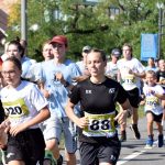 Pro domácí hospic Athelas běželo mezi mosty 505 lidí. Kamenný most přešel i jelen