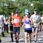 Pro domácí hospic Athelas běželo mezi mosty 505 lidí. Kamenný most přešel i jelen