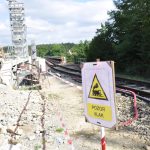 Stavbu nového železničního mostu v Červené si dnes prohlédl ministr dopravy Martin Kupka